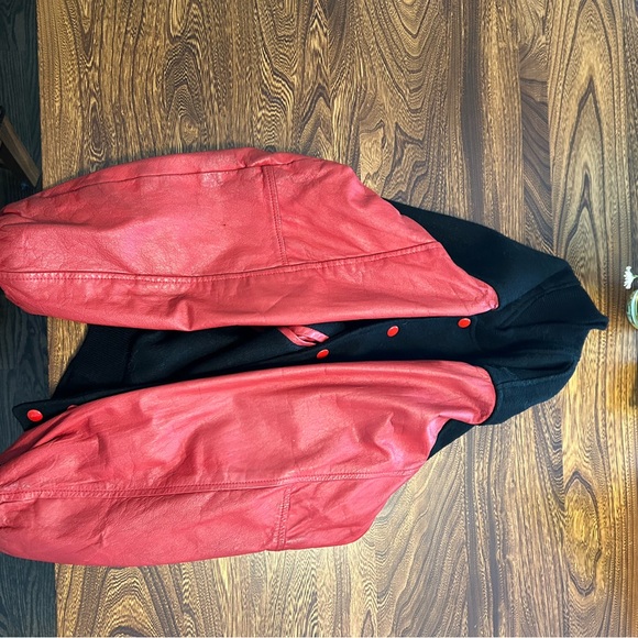 Hard Rock leather bomber jacket. Size small. - Picture 6 of 6